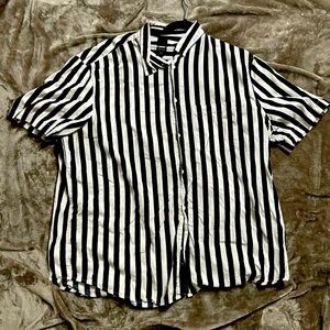 H&M short sleeve casual shirt